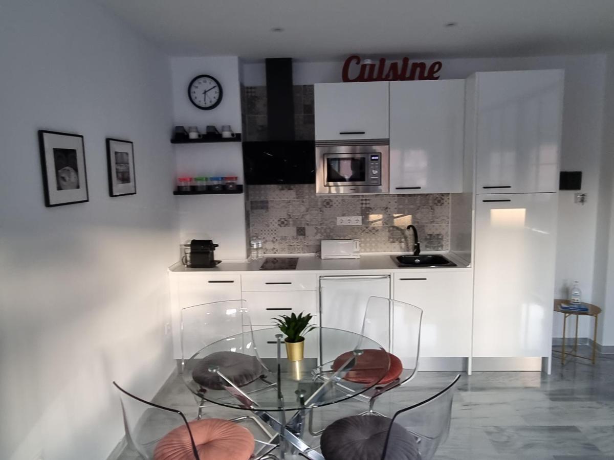 Atocha 3 Apartment Malaga Luaran gambar