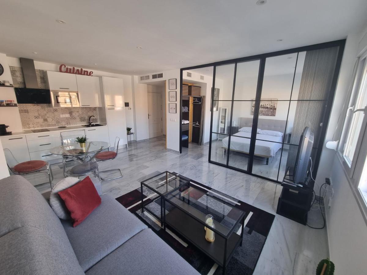 Atocha 3 Apartment Malaga Luaran gambar