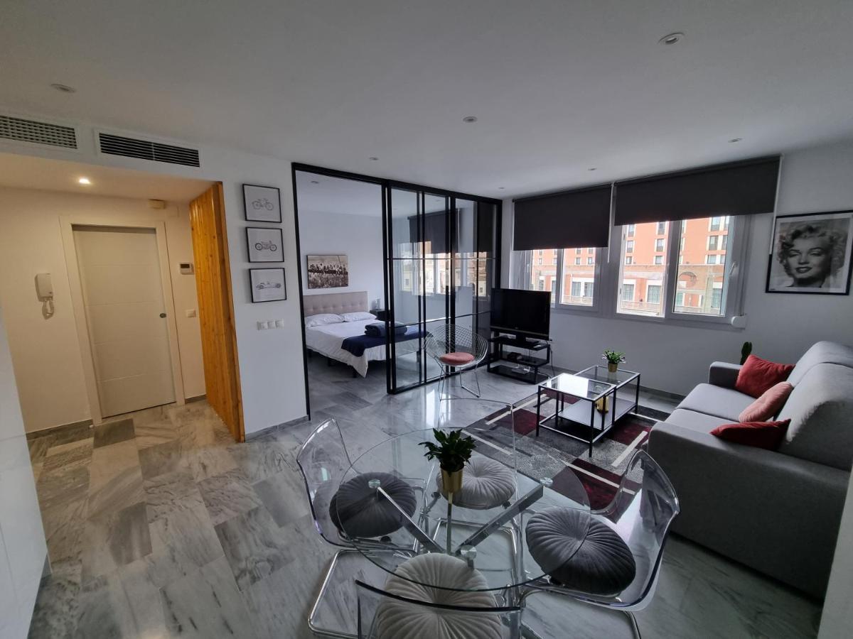 Atocha 3 Apartment Malaga Luaran gambar